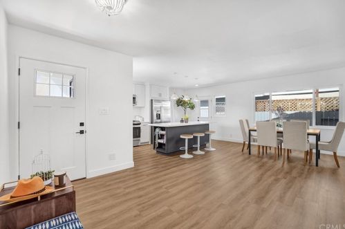 1048 Fairbrook Ln, Santa Ana CA  92706-1106 exterior