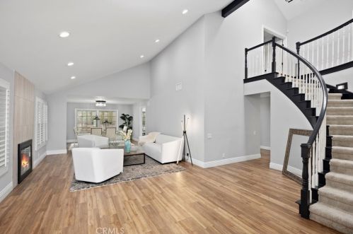 10 Vispera, Irvine CA  92620-2127 exterior