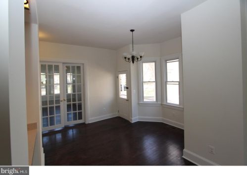 111 Chestnut St, Tavistock NJ  08033-1812 exterior