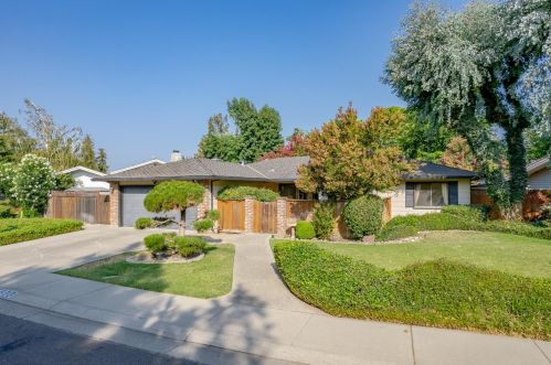 5803 Cumberland Pl, Stockton, CA 95219-3816