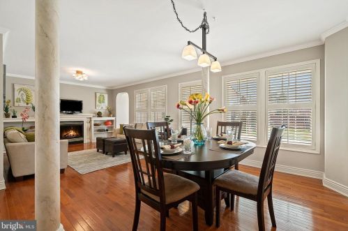 8017 Ellet Rd, Springfield VA  22151-1921 exterior