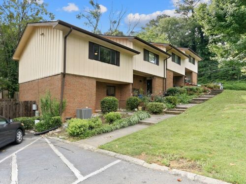 2501 Bradford Sq, Atlanta GA  30345-1338 exterior