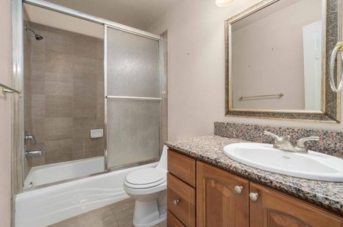 1007 Cyn Edge Dr, Austin TX  78733-2005 exterior