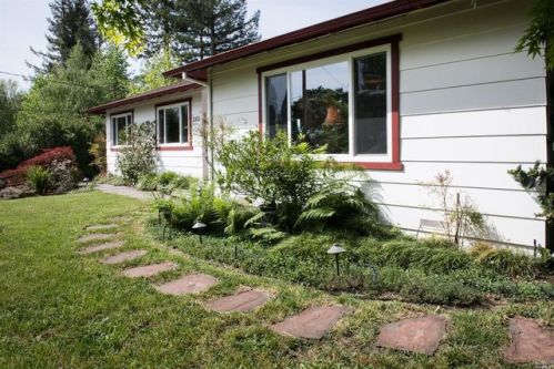 242 Greenwood Ter, Sebastopol, CA 95472-5119