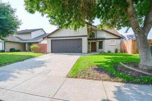 2504 Burlwood Dr, Modesto, CA 95355-9573