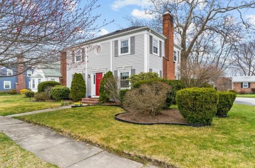 28 Roger Williams Cir, Providence, RI 02905-1113