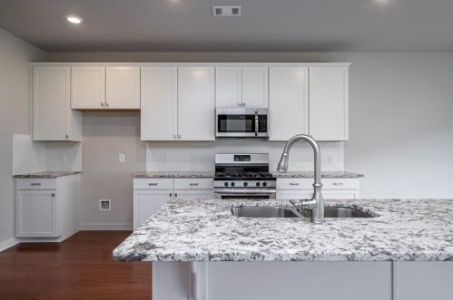 7136 Glaspie Way, Atlanta GA  30349-8033 exterior