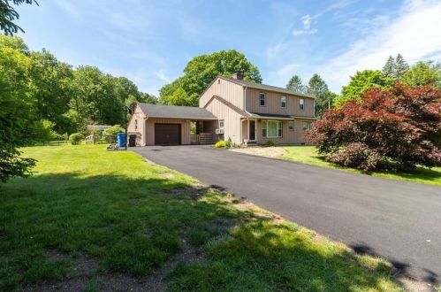 32 Bart Rd, Upper Stepney, CT 06468-1117