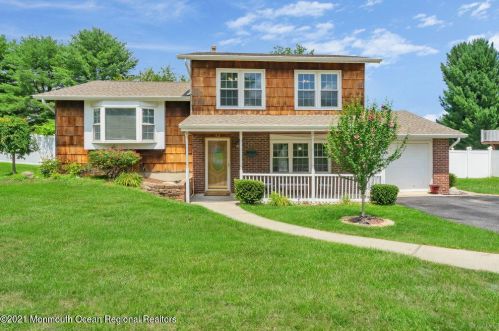34 Wyoming Dr, Jackson Twp, NJ 08527-1544