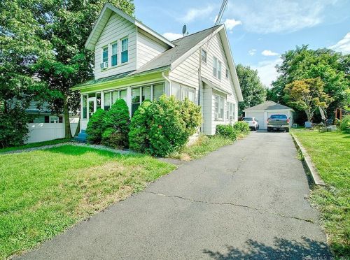 47 Gordon Ave, Huntington, CT 06484-4442