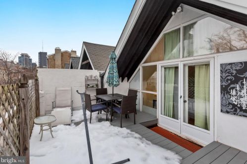 419 12 St, Philadelphia PA 19123-3733 exterior