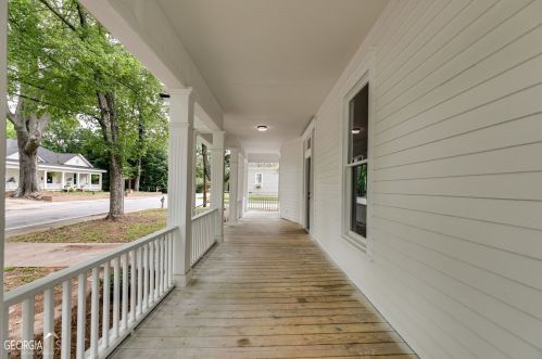 123 Austin Ave, Carrollton, GA 30117-3903