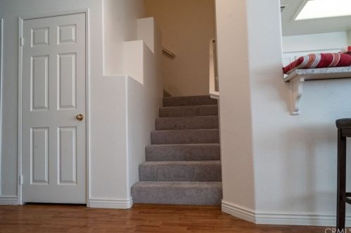 570 Vermont Ave, Anaheim CA  92805-5603 exterior