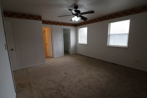 470 Minnesota Cir, Carol Stream IL  60188-9218 exterior