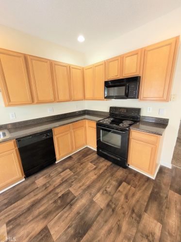12 Chastain Cir, Newnan GA  30263-8601 exterior