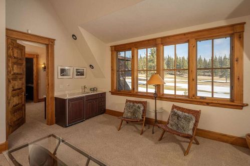 10237 Dick Barter, Truckee CA  96161-5172 exterior