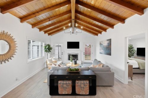 15005 Cranbrook Ave, Hawthorne CA  90250-8476 exterior