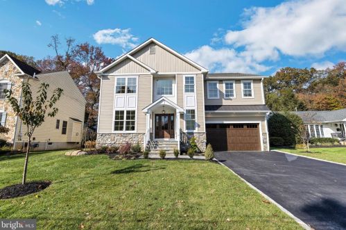 862 Longwood Cir, Tavistock, NJ 08033-1069