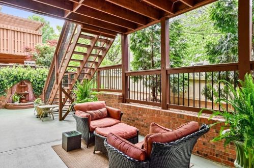 2308 Briarcliff Cmns, Atlanta GA  30345-2173 exterior