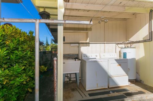 1029 Makaiwa St, Honolulu HI  96816-5403 exterior