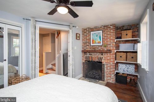 401 Iseminger St, Philadelphia PA  19147-1113 exterior