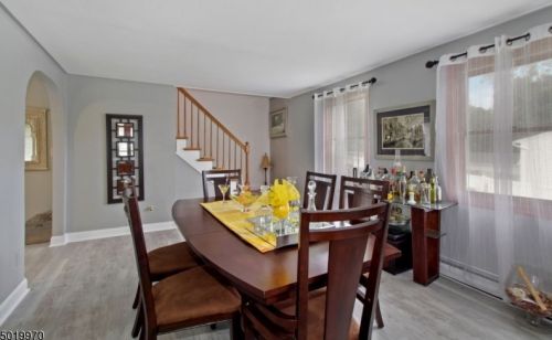 15 6th St, Dover, NJ 07801-5327