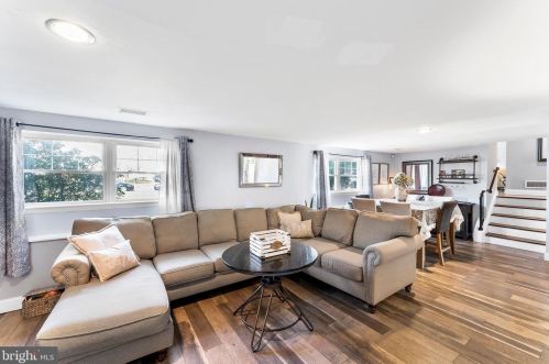 10 Gloucester Ln, Trenton NJ  08618-1006 exterior