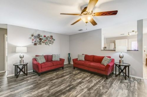 924 Mosaic Dr, Fort Worth TX  76179-7380 exterior