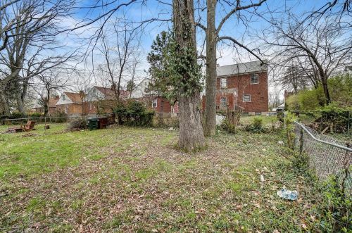 2033 Dallas Ave, Cincinnati OH  45239-4752 exterior