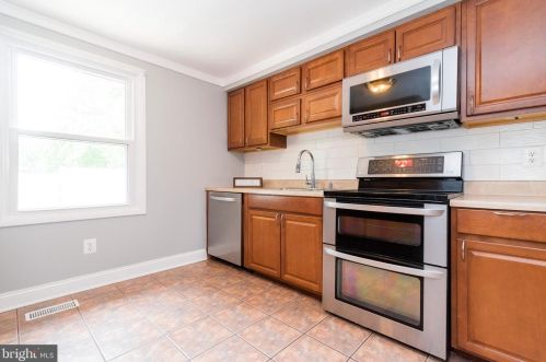 201 Newport Dr, Severna Park MD exterior