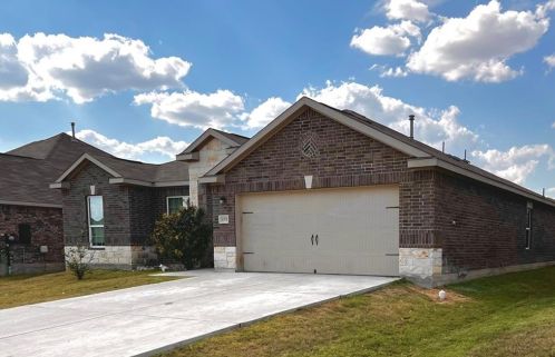 1372 Twin Estates Dr, Uhland TX  78640 exterior