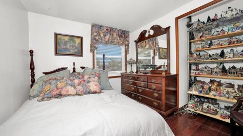 223 Seabury Rd, Lemont IL  60440-2411 exterior