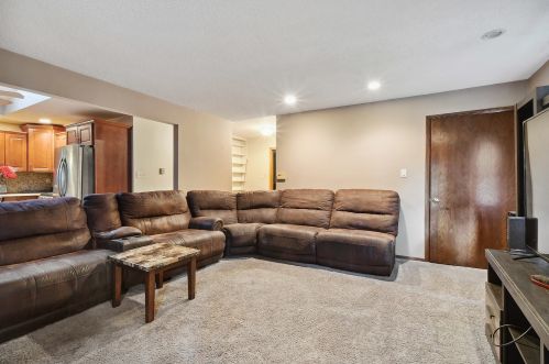 8111 97th St, Palos Hills, IL 60465-1446