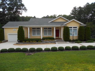 307 Tanglewood Dr, Bracey, VA 23919-1984