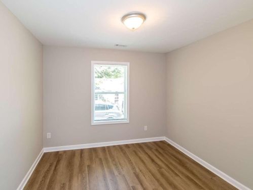 1864 Center Ave, Atlanta GA  30344-4656 exterior