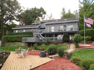 25990 Wilson Rd, Antioch, IL 60002-7729