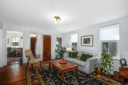 16 Burwell St, Norwalk CT  06854-4703 exterior