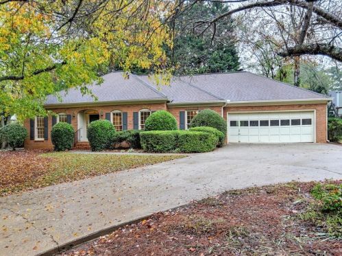 4345 Hampton Woods Dr, Marietta, GA 30068-2739