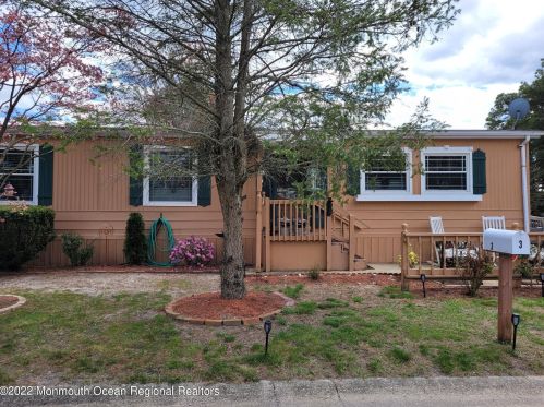 3 Osprey Ct, Lakehurst, NJ 08759-3713