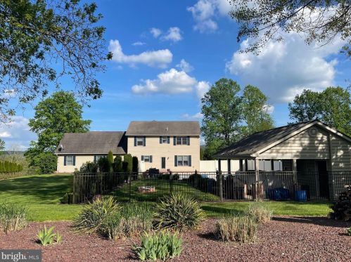 6 Sarah Dr, York, PA 17315-1676