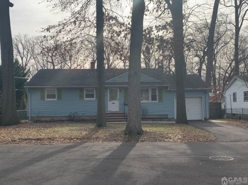 54 Kathleen Pl, Edison, NJ 08817-5019