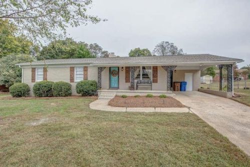 1209 Meadowood Ln, Shelby, NC 28150-4254
