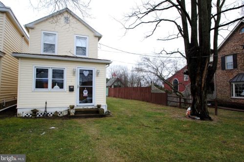 34 Front St, Florence, NJ 08518-1410