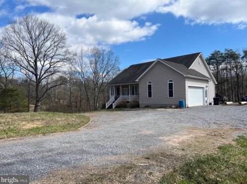 132 Dublin Ct, Cross Junction, VA 22625-2016