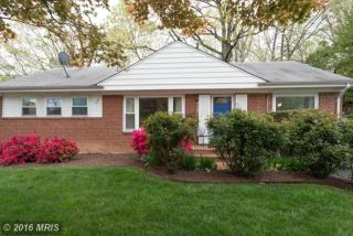 10813 Charles Dr, Fairfax, VA 22030-5140