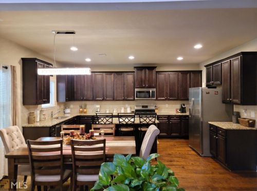 2111 Ginger Lake Dr, Conyers GA  30013-7521 exterior