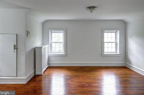 104 Treaty Elm Ln, Tavistock NJ 08033-3413 exterior