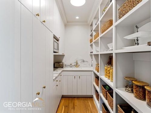 2303 Havenridge Dr, Atlanta GA  30305-4014 exterior