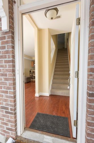 2518 Hackberry St, Cincinnati OH  45206-2104 exterior