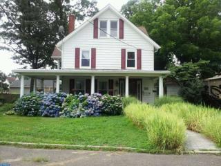 310 Riverview Dr, Florence, NJ 08518-1303